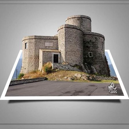 B&B Tre Passi Dalla Torre Montesarchio Eksteriør bilde