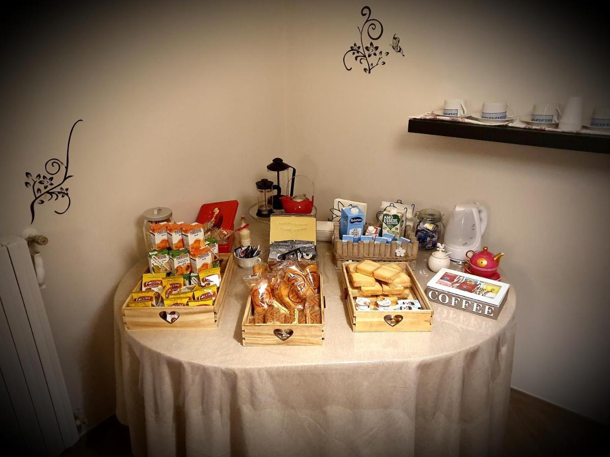 B&B Tre Passi Dalla Torre Montesarchio Eksteriør bilde