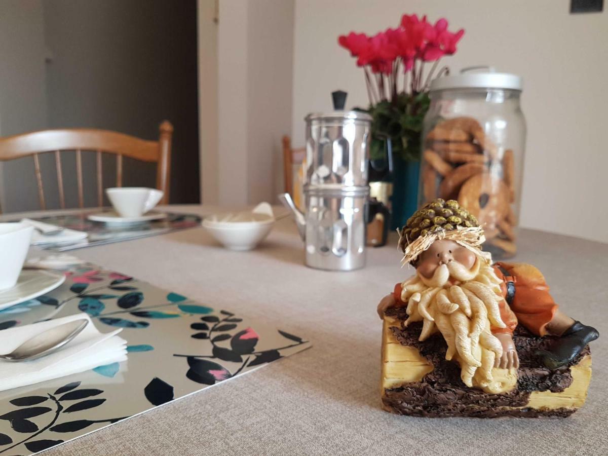 B&B Tre Passi Dalla Torre Montesarchio Eksteriør bilde