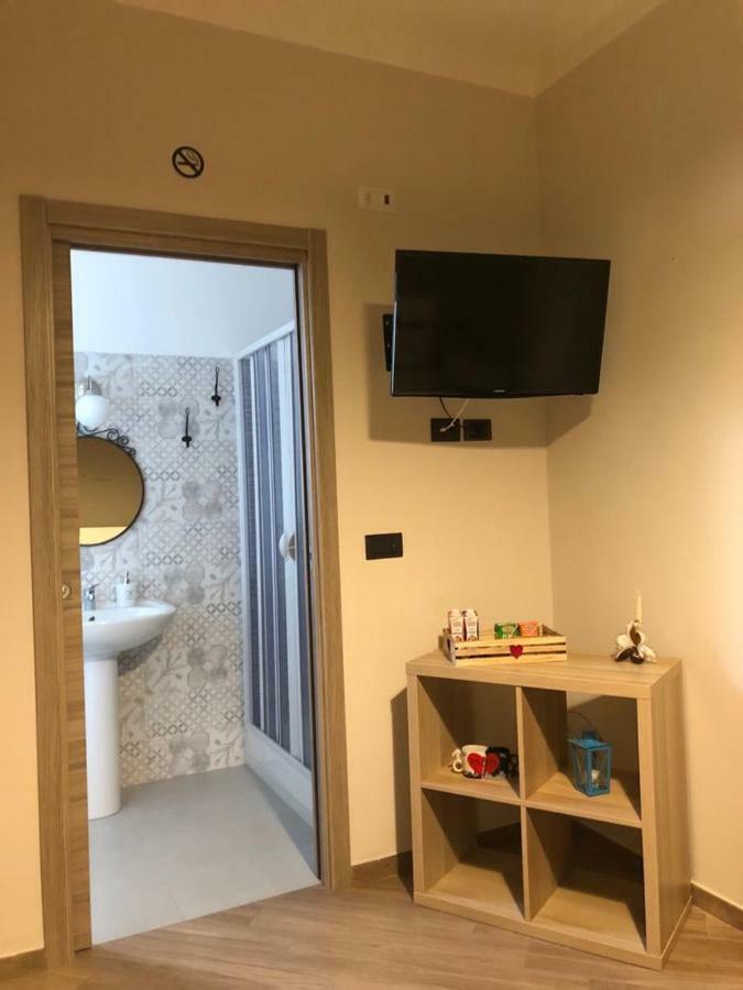 B&B Tre Passi Dalla Torre Montesarchio Eksteriør bilde