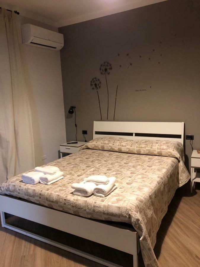 B&B Tre Passi Dalla Torre Montesarchio Eksteriør bilde