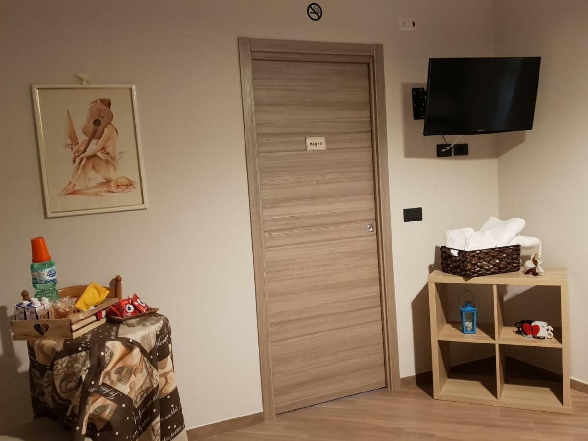 B&B Tre Passi Dalla Torre Montesarchio Eksteriør bilde