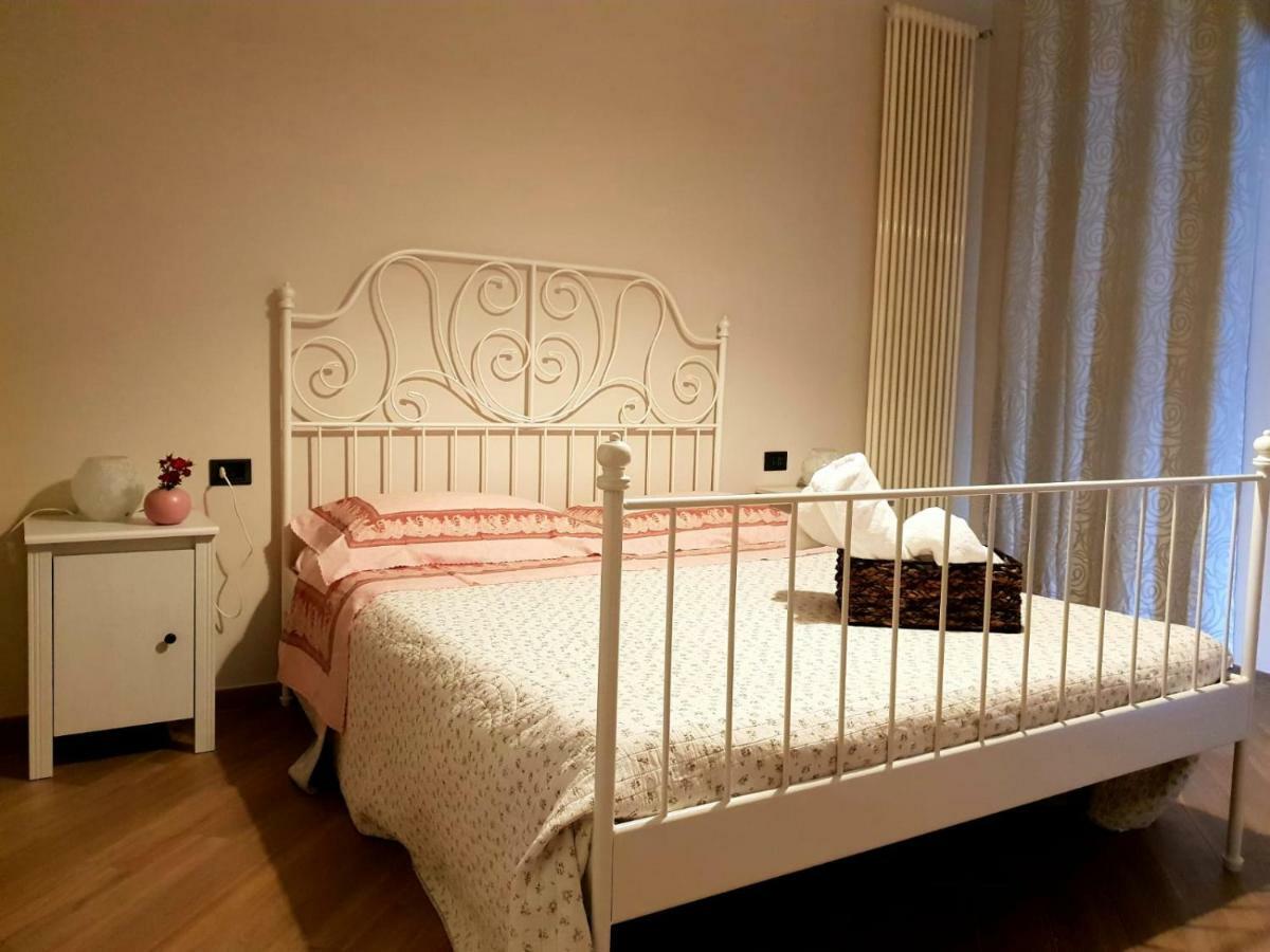 B&B Tre Passi Dalla Torre Montesarchio Eksteriør bilde