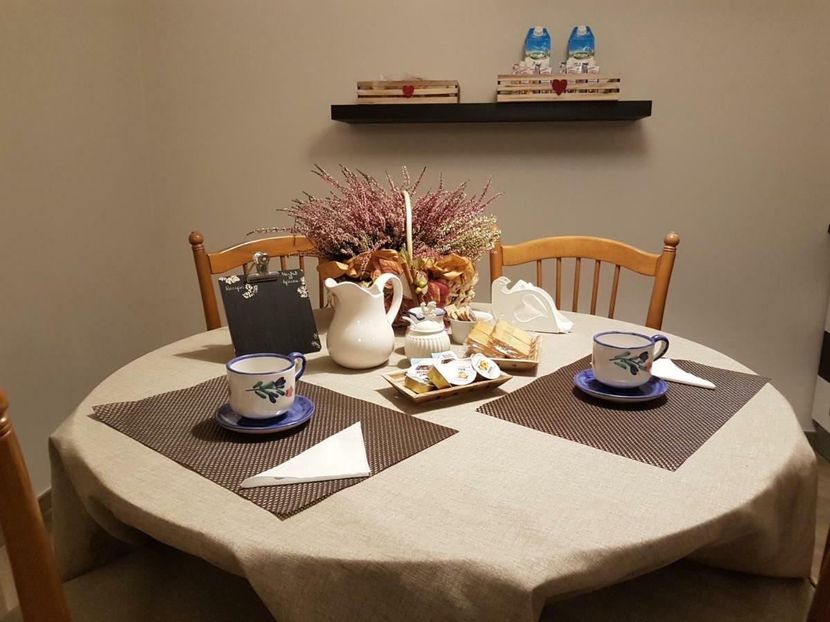 B&B Tre Passi Dalla Torre Montesarchio Eksteriør bilde