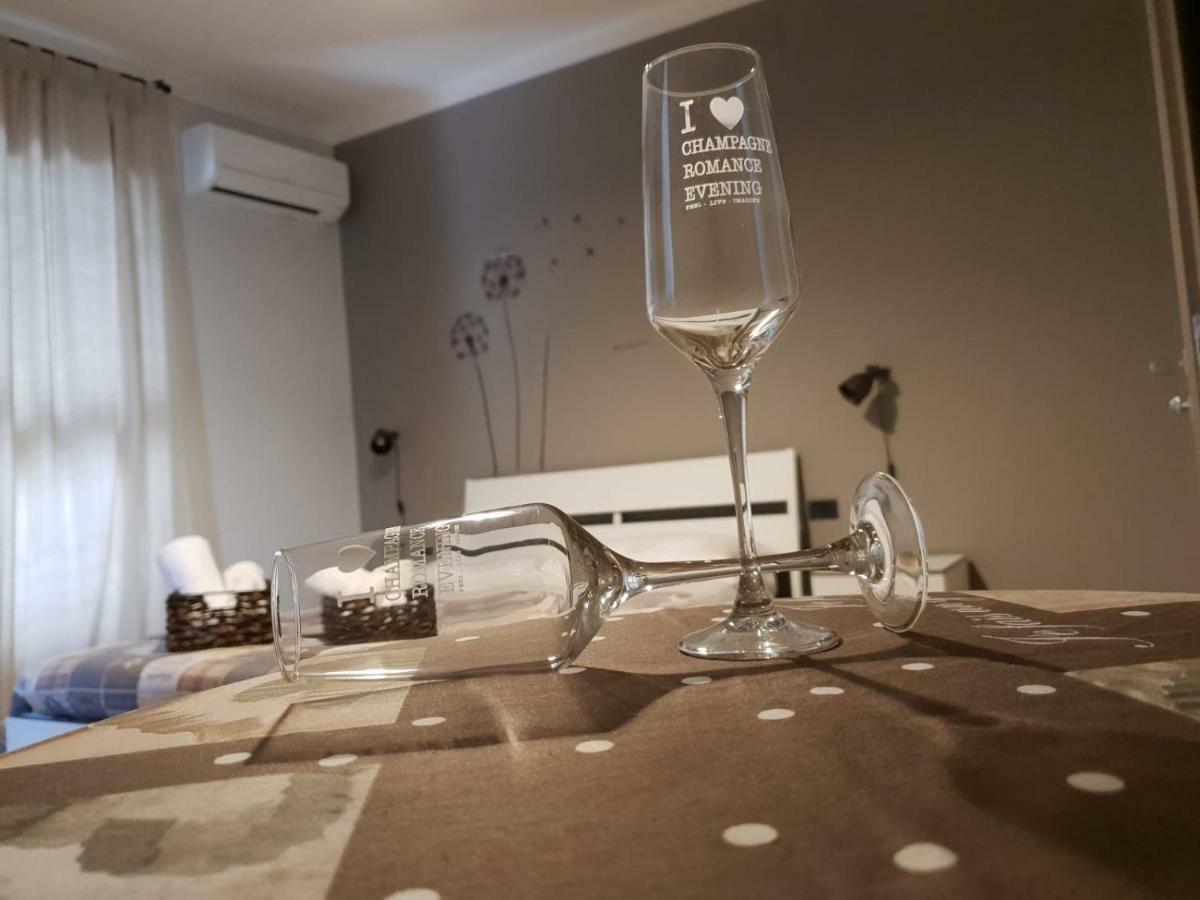 B&B Tre Passi Dalla Torre Montesarchio Eksteriør bilde